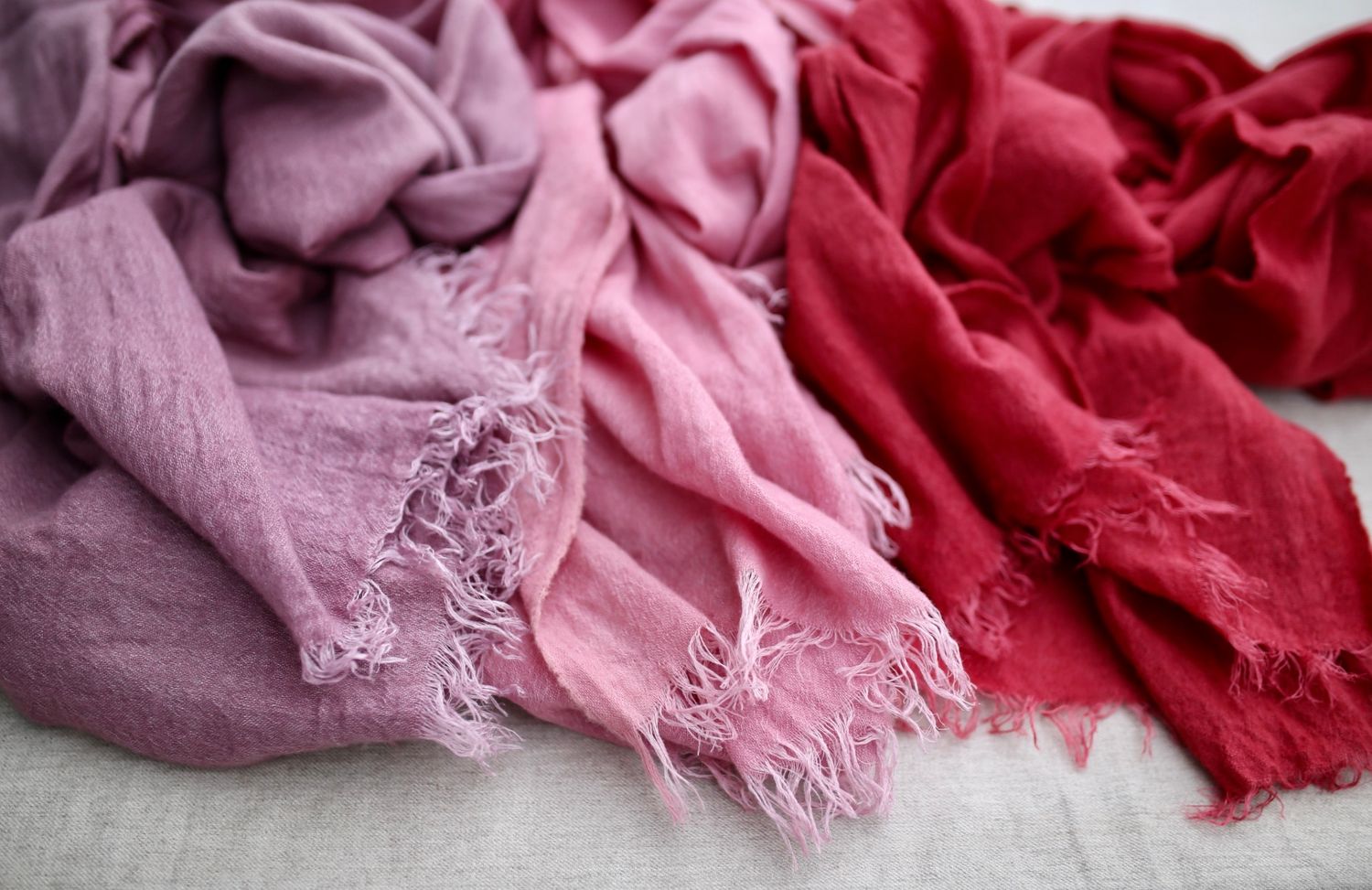 ウールリネンストール Woollen linen scarf 「茜色/Madder root」