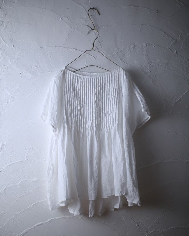 カディコットン ピンタックブラウス/Khadi cotton pin-tucked blouse「オフ」
