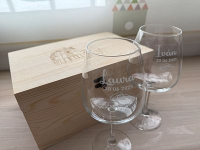 COPAS GRABADAS CON CAJA DE MADERA