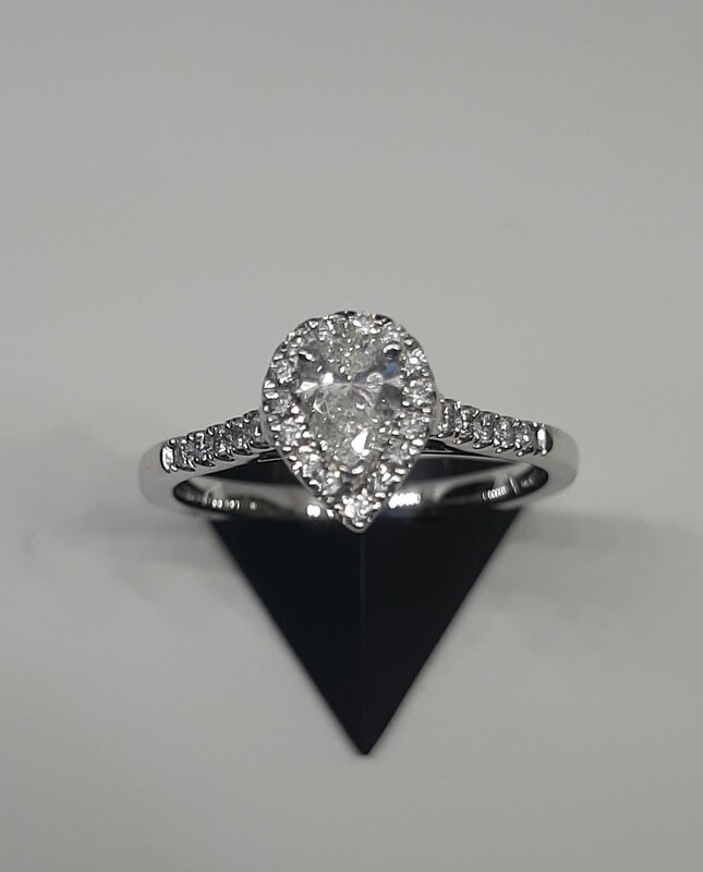 18ct White Gold Certificated Pear Shaped Diamond Cluster