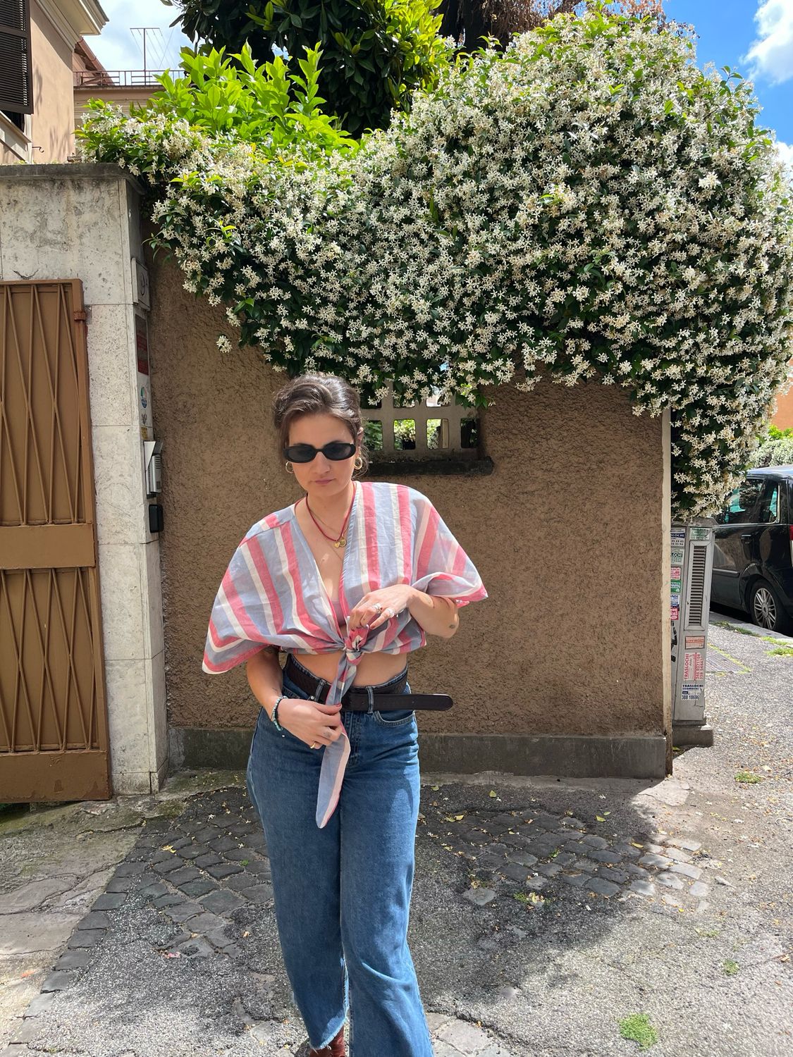 Daisy top