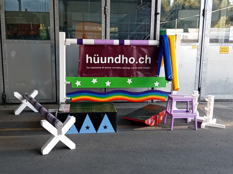 Div. Ausstellungsmodelle