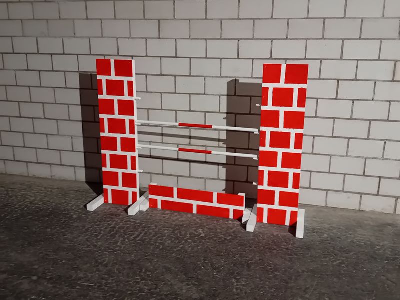 Hobby-Horsing: Sprung Mauer