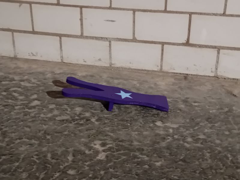 Stiefelknecht nach Wunsch bemahlt