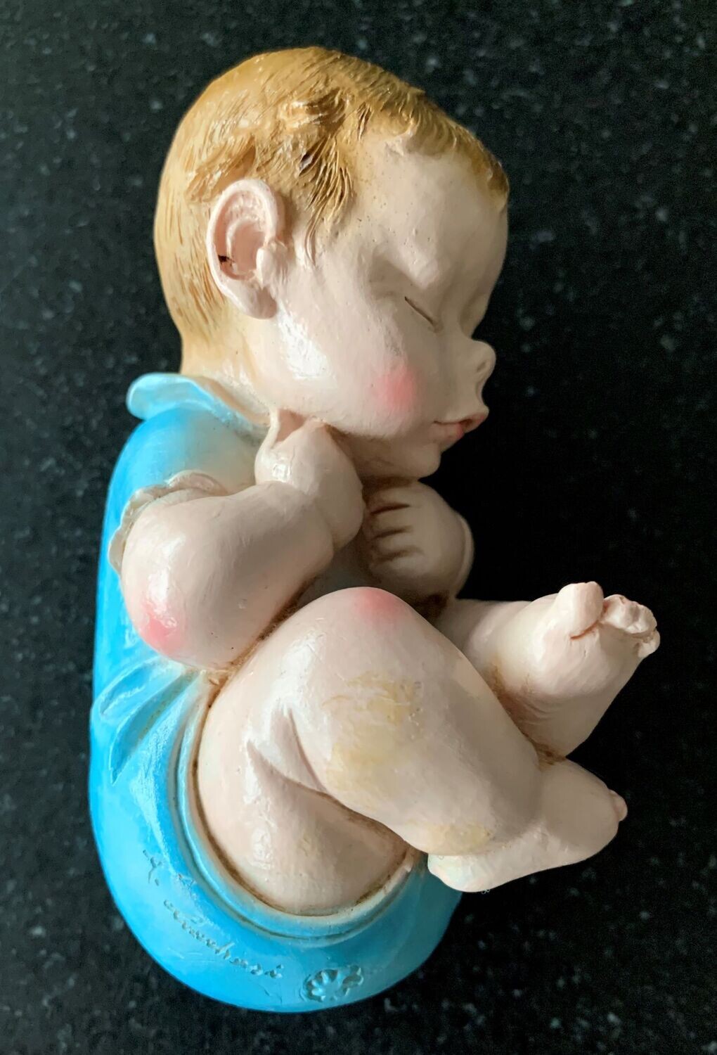 Baby in epoxyhars, blauw,  Andrea Lucchesi