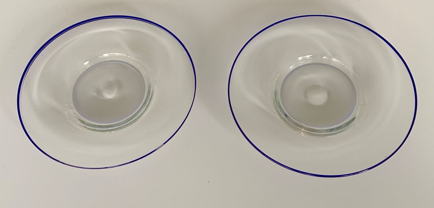 Twee glazen design bordjes