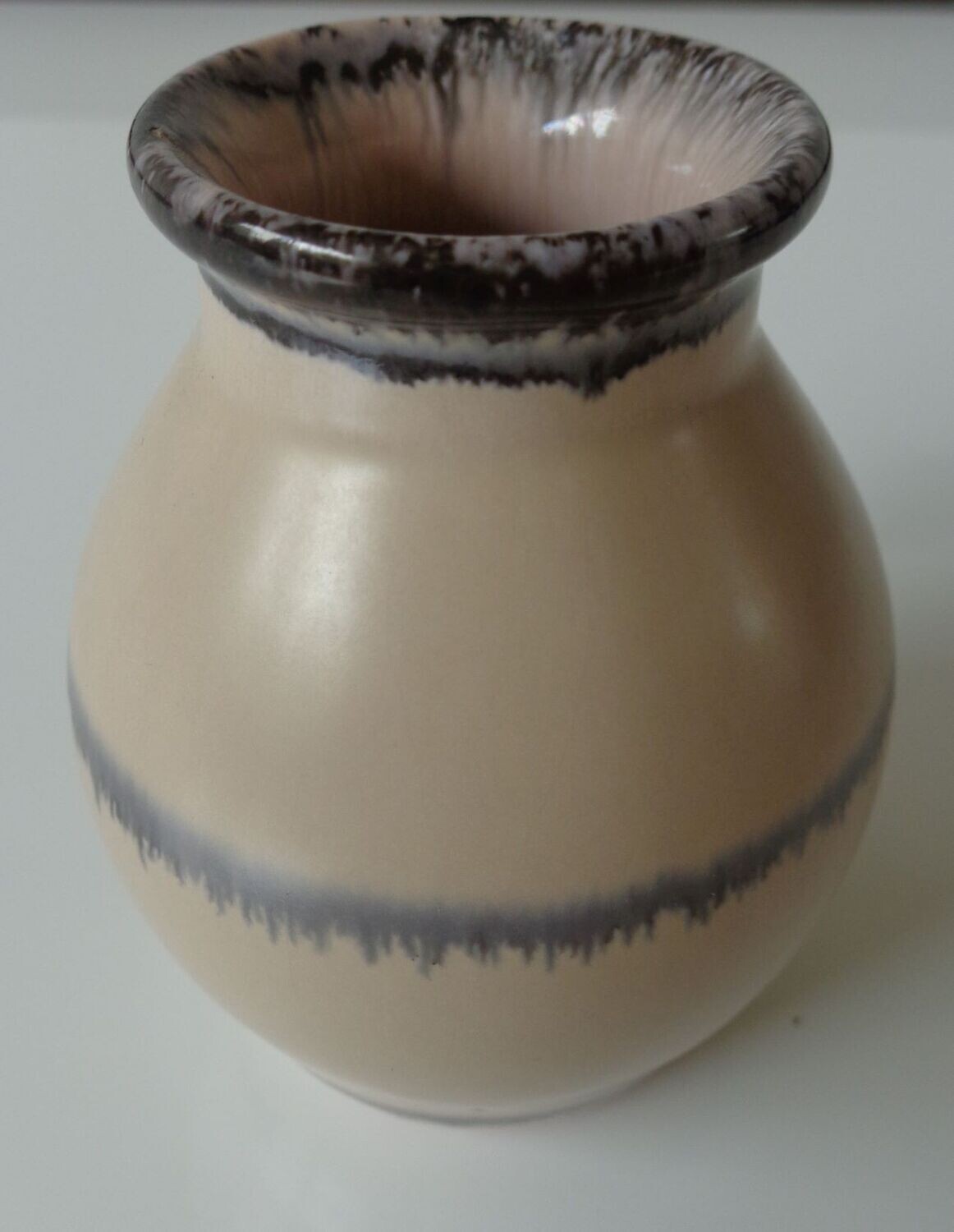 Vaasje, Velsen, Kunstaardewerkfabriek Velsen, model no. 61