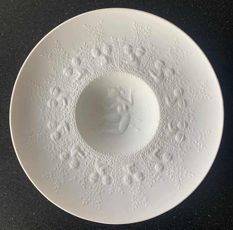 ​Porcelain plate Bjørn Wiinblad.