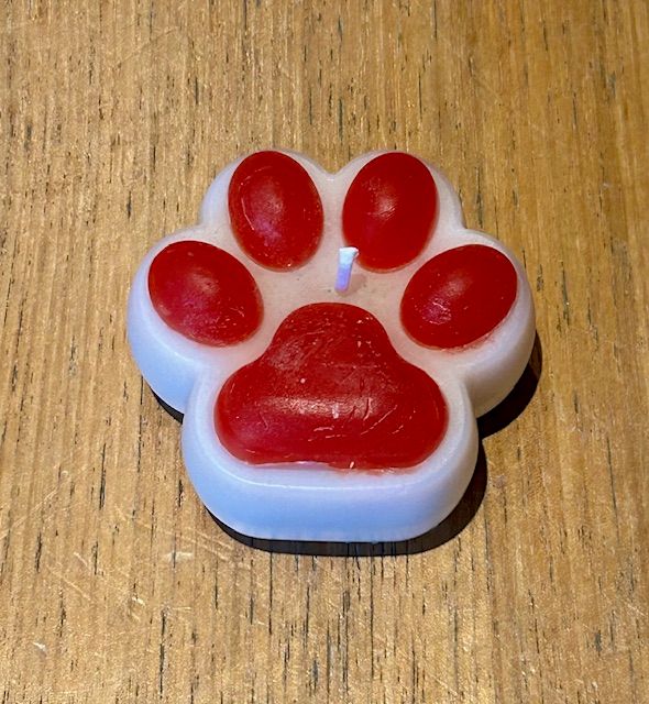Paw Red and white