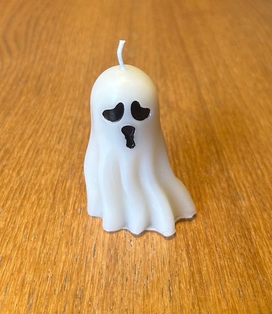 Small Ghost black eyes