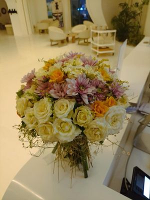 33 Roses and Chrysanthemums bouquet 