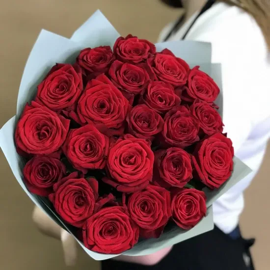 Bouquet of 21 red roses (40 cm) in Sharm El Sheikh