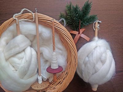 Schnupperkurs Spinnen mit der Handspindel Spinnkorb, Handspindeln, Spinnfasern, Maker Advent