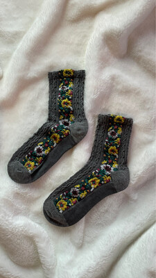 Noble Floral Socks