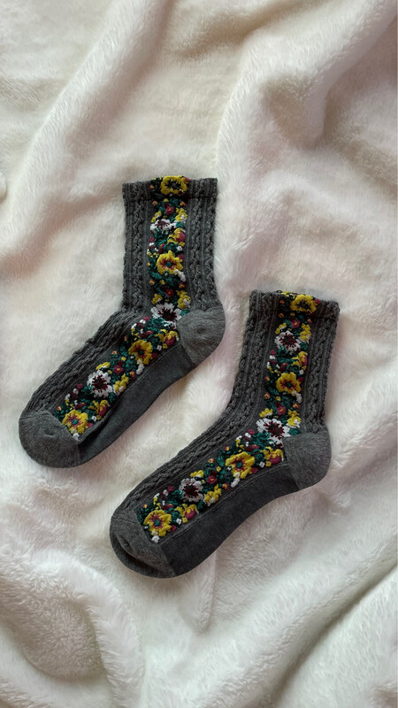 Noble Floral Socks