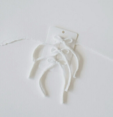 Angora Blanc Hair Clips