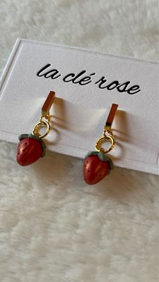 Petites Fraises Earrings