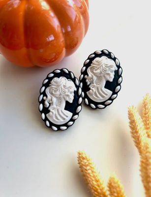 Skull Cameo Earrings Skull Cameo Earrings
