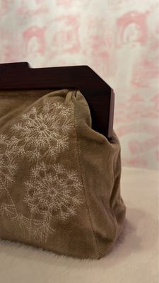 Dandelion In The Wind Clutch
