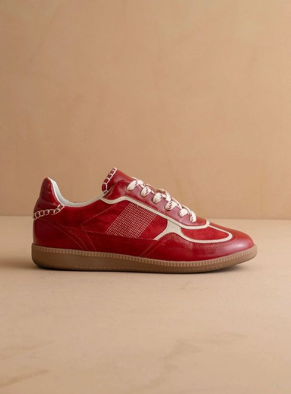 The Dalia Sneaker