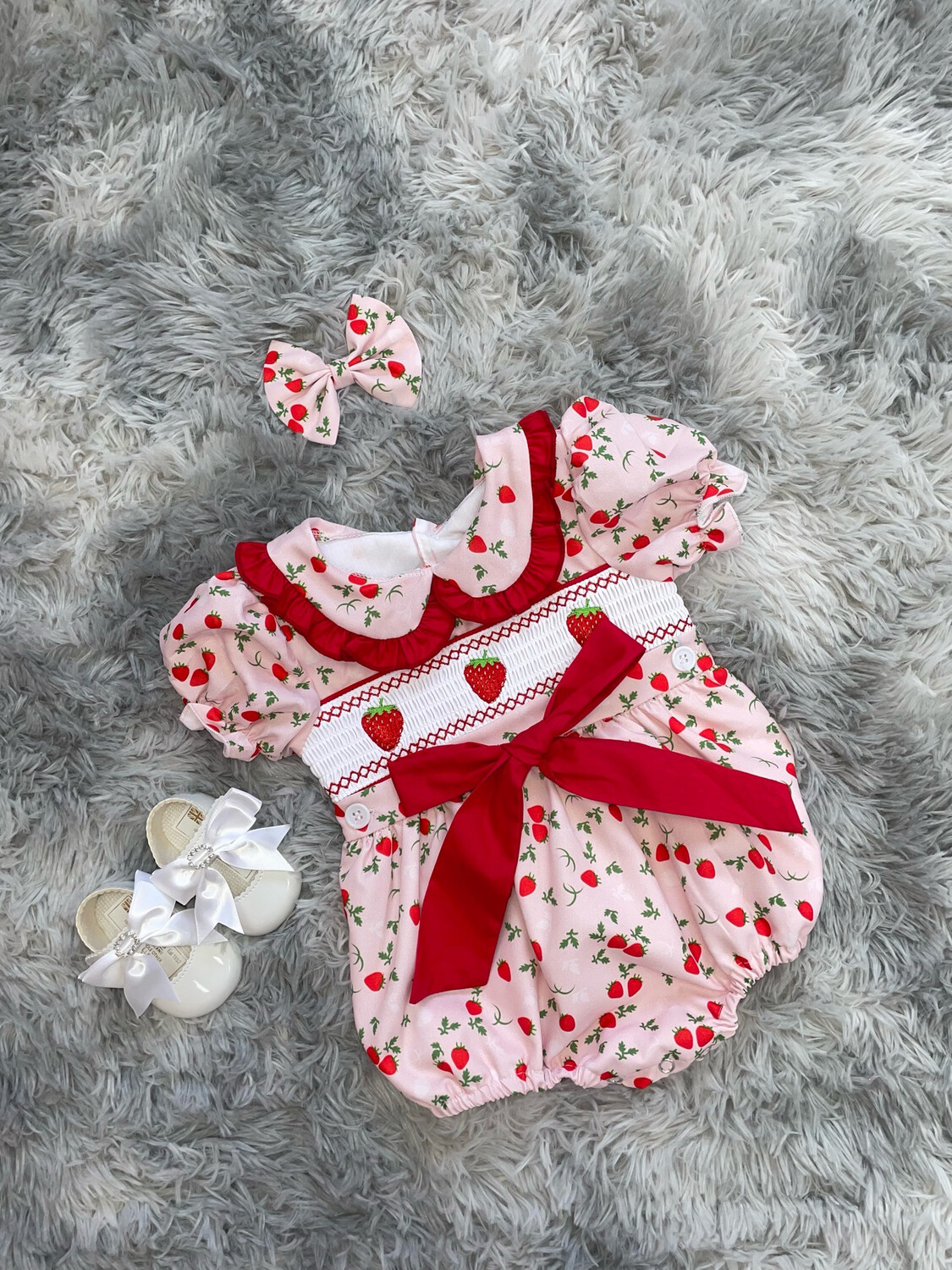 STRAWBERRY ROMPER♥️ STRAWBERRY ROMPER♥️