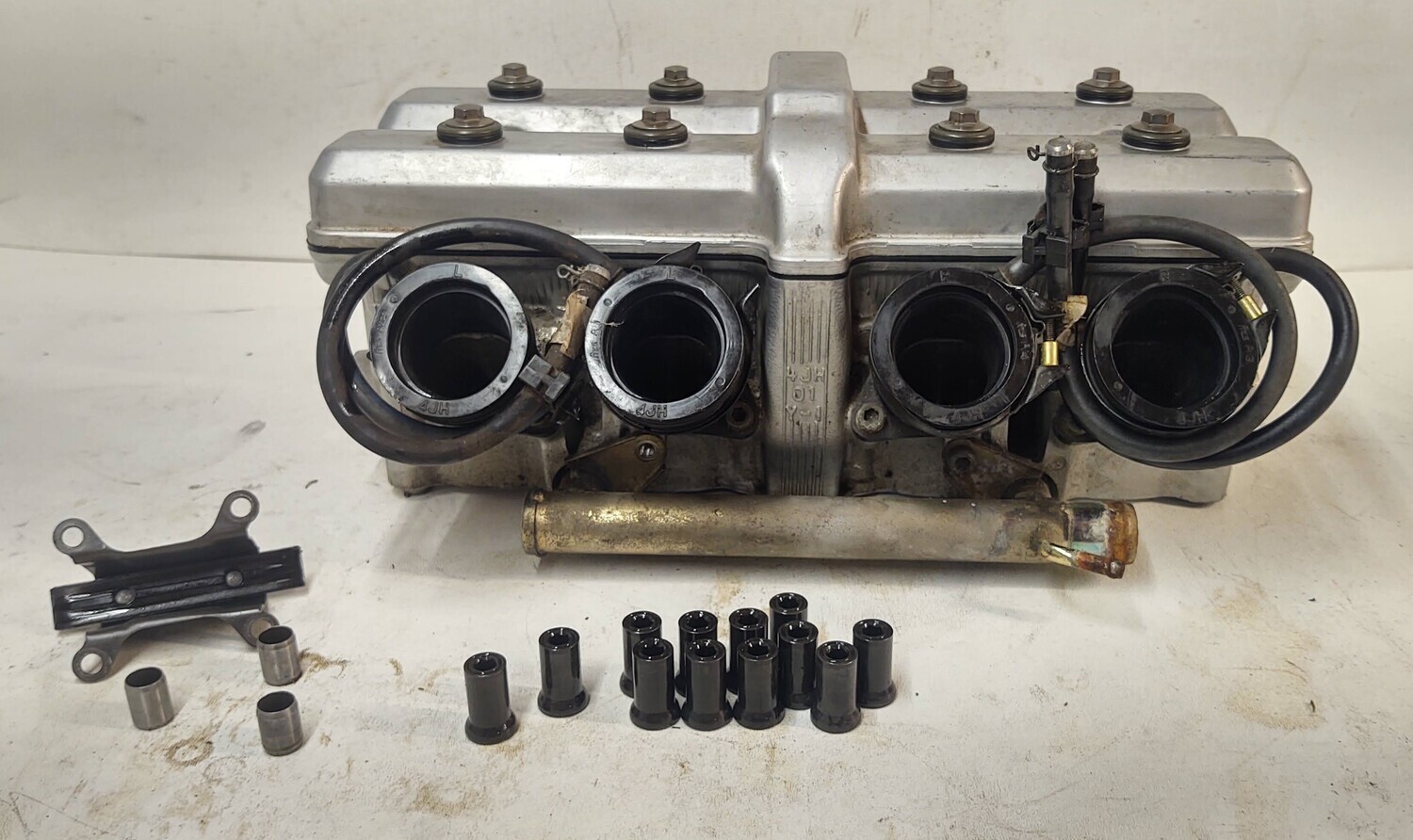 YAMAHA YZF600R THUNDERCAT CYLINDER HEAD ASSEMBLY WITH CAMS AND COVER 7884 MILES