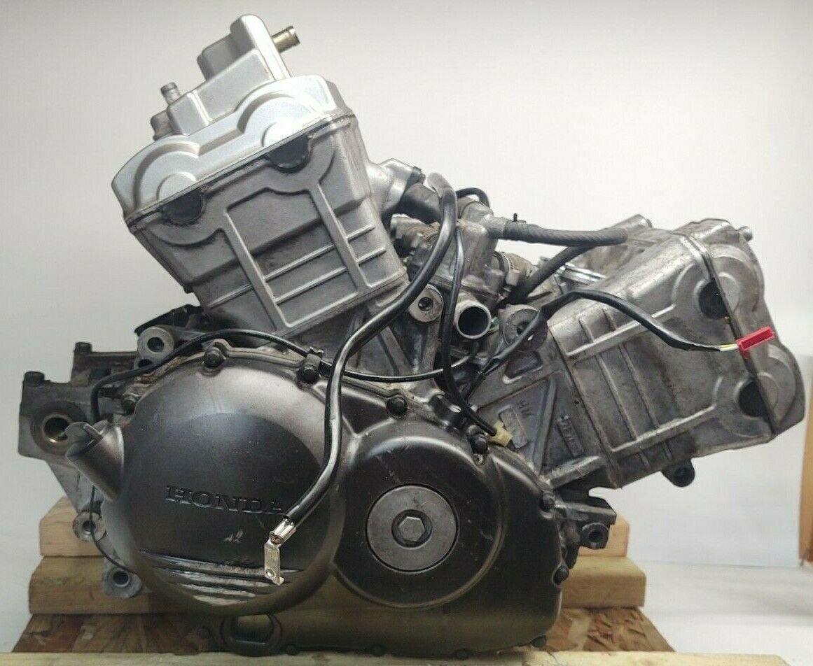 98 HONDA VFR800 INTERCEPTOR ENGINE MOTOR RUNS GREAT + STARTER + WATER PUMP  ( USED )