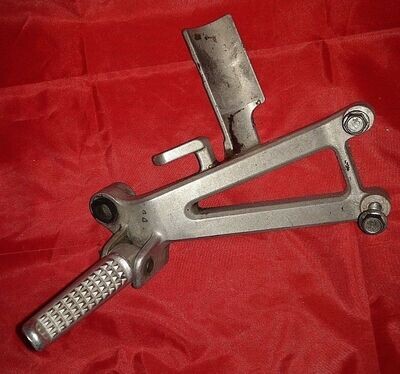 HONDA CBR 600 F2 + F3 (94-98) FOOT PEG REAR RIGHT - BRACKET HOLDER 50750-MV9-930