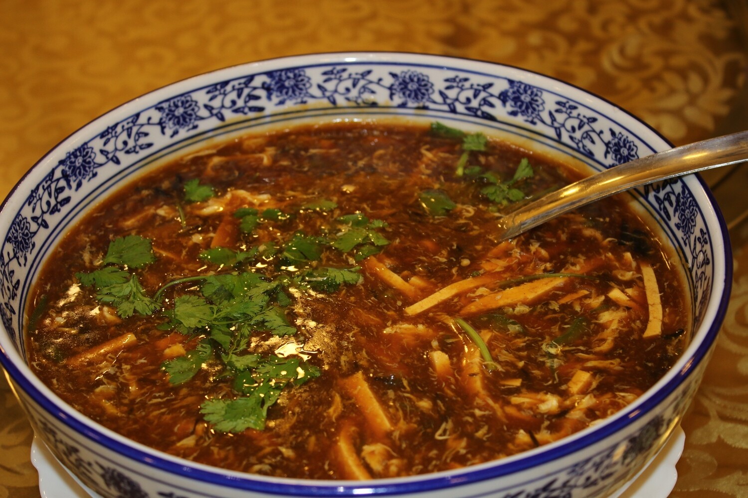 Суп кис. Кисло острый суп китайский. Китайский суп с тофу. Кисло острый суп с курицей. Суп кис.