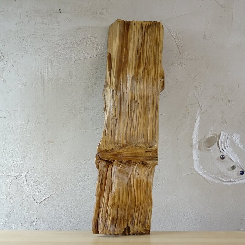 Bearbeitetes Deko-Holz