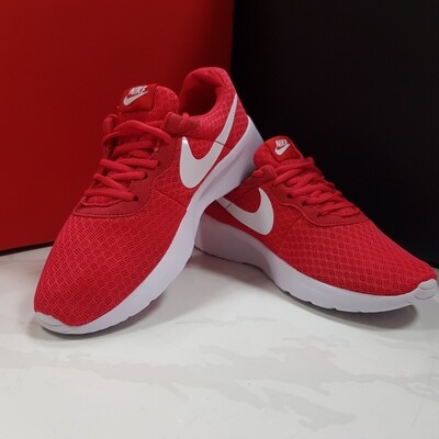 Nike Tanjun