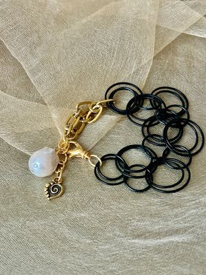 &#39;Baroque Pearl Collection - Bracelet&#39;