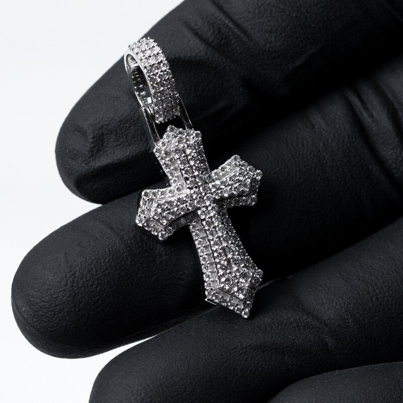 Small 14K White Gold 0.98 Ct Diamond Cross Pendant
