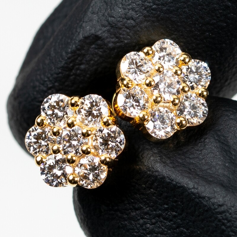 Flower Cluster 14K Yellow Gold 0.97Ct Diamond Stud Earrings