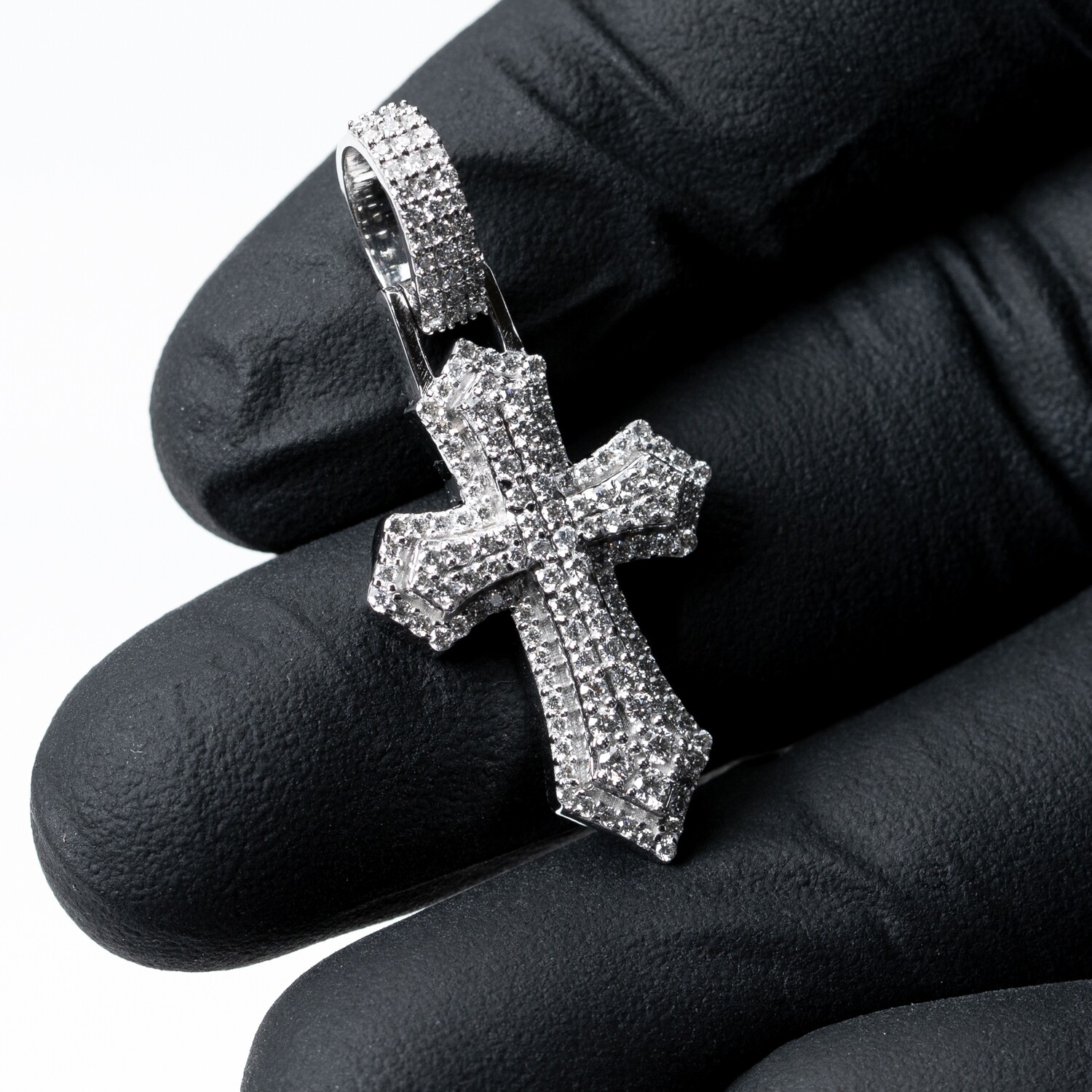 Small 14K White Gold 0.98 Ct Diamond Cross Pendant