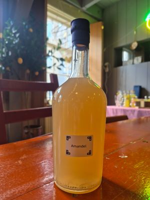 Amandel likeur ( 700ml)