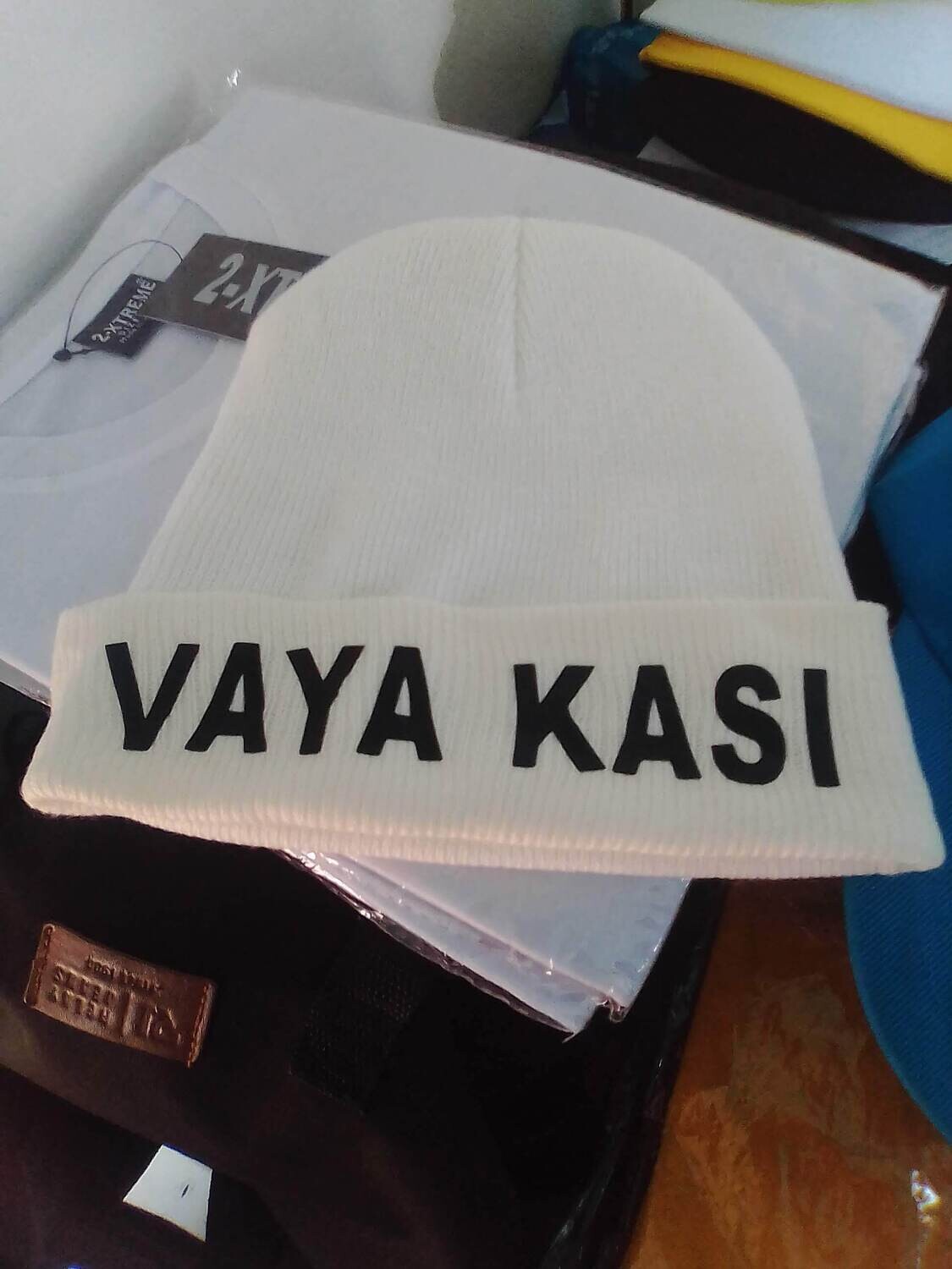Vaya Kasi Embroidered Hat