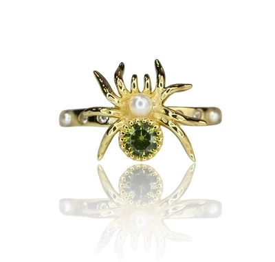 SF Girl Spiders Kiss Ring
