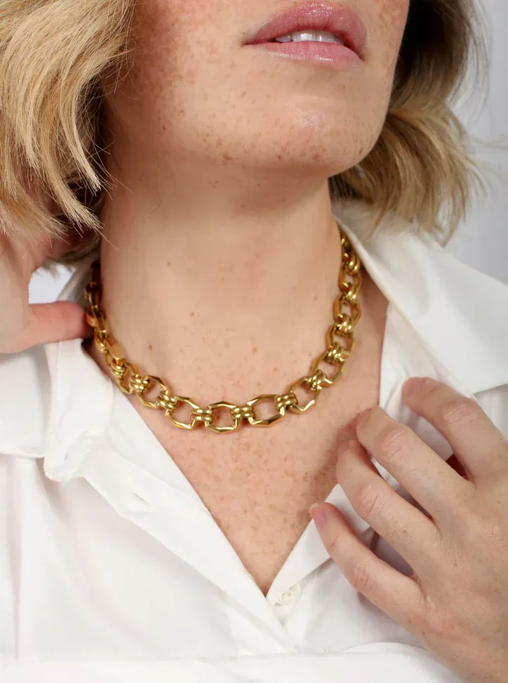 M Costello Cyrus Choker