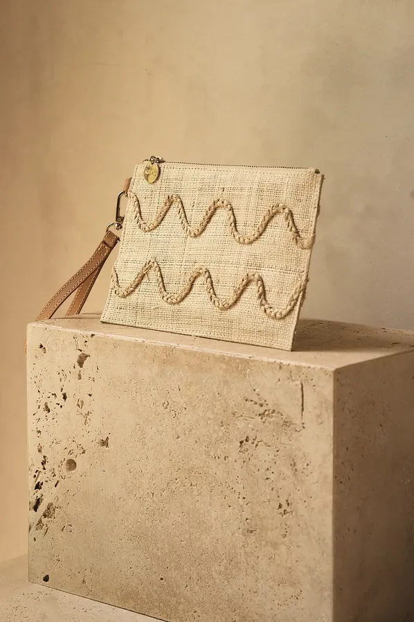 Kayu Irma Straw Clutch