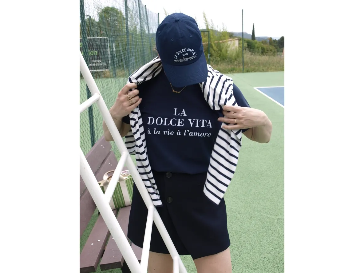 Un Baiser Chic Sports Cap