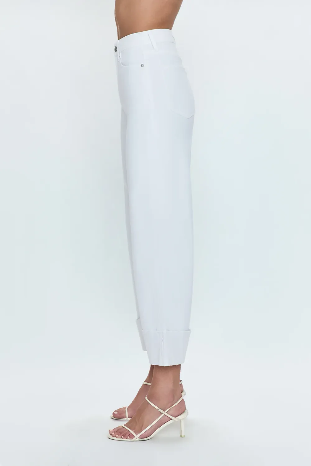 Pistola Lana Crop w/ Cuff