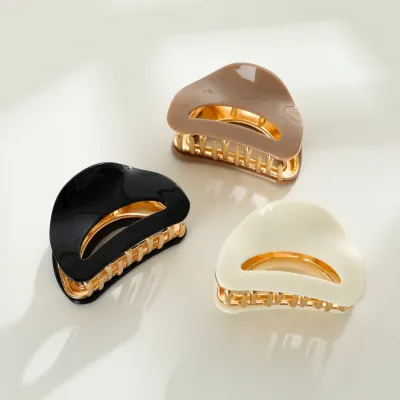 ADORRO Curved Claw Clip