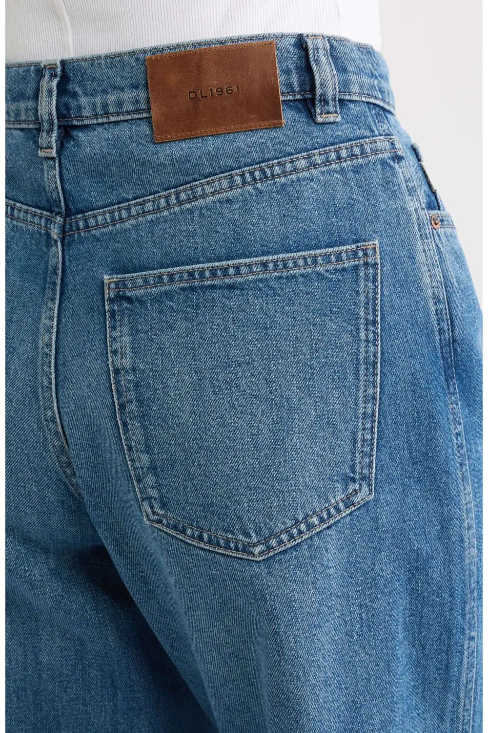 DL1961 Kaylen Straight Authentic
