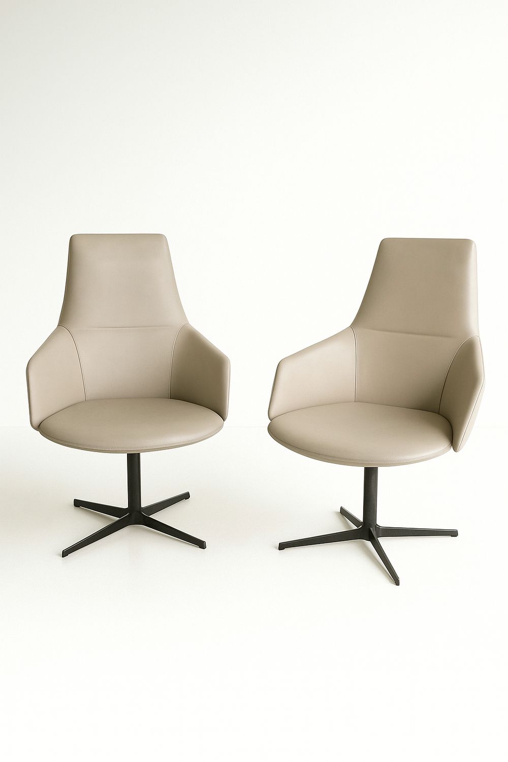 ARPER - Paire de Fauteuils Aston