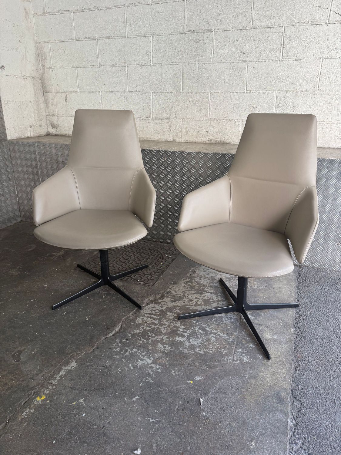 ARPER - Fauteuil Aston