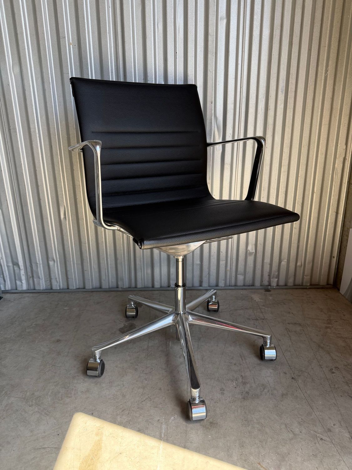 ICF - Fauteuil Una Chair ICF - Fauteuil Una Chair