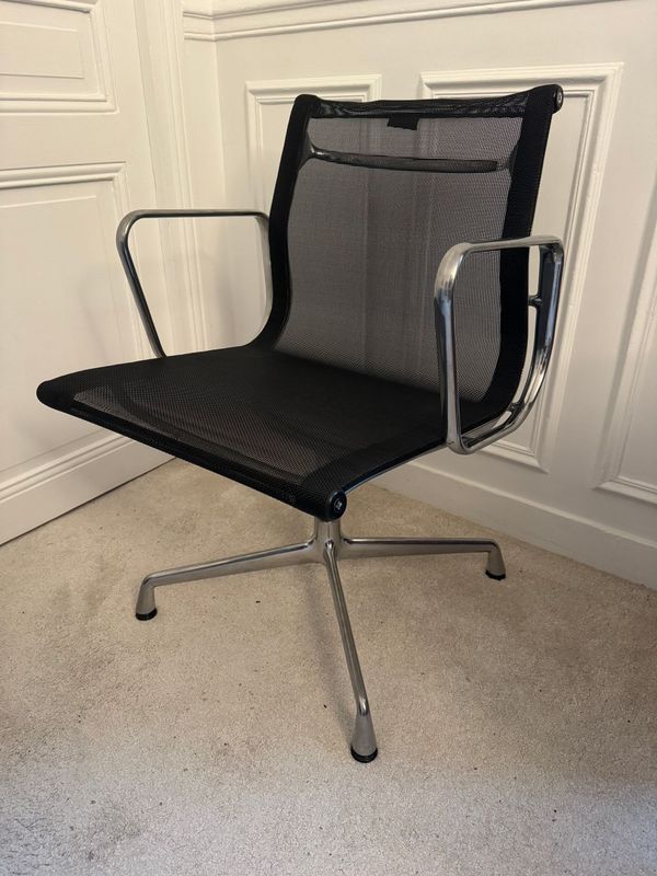 VITRA - Fauteuil EA 108 VITRA - Fauteuil EA 108