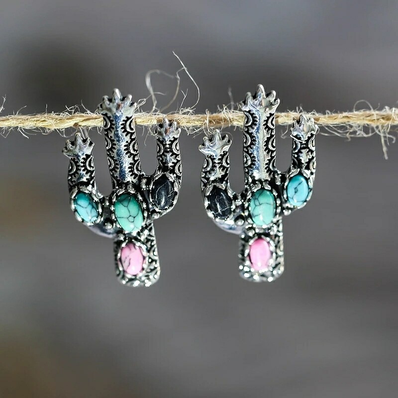 Stud Cactus 3 Stone Earrings