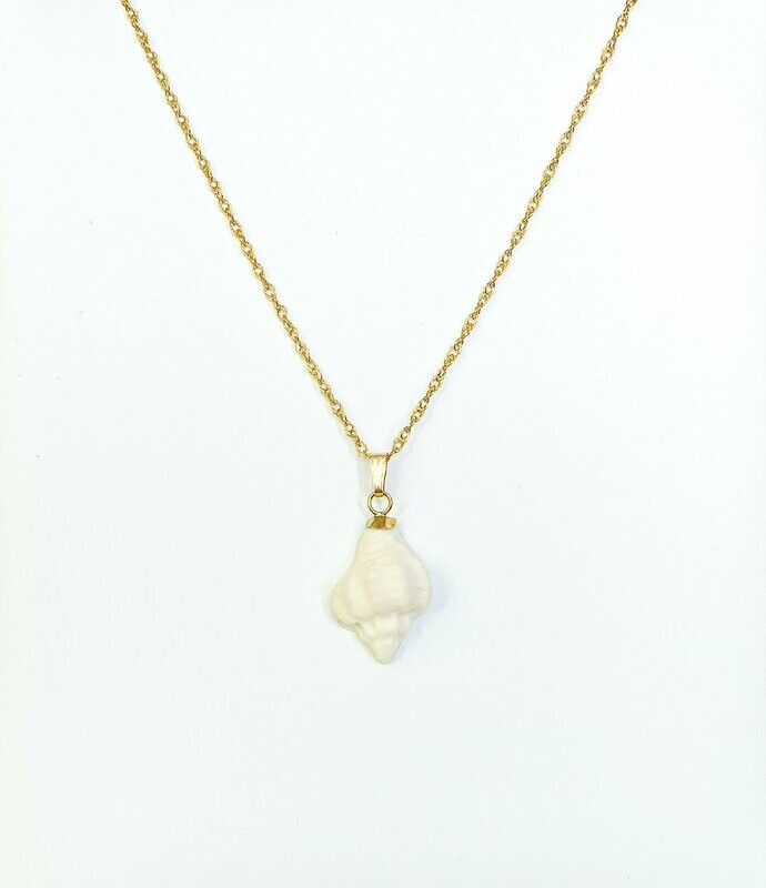 Malé Seashell Necklace